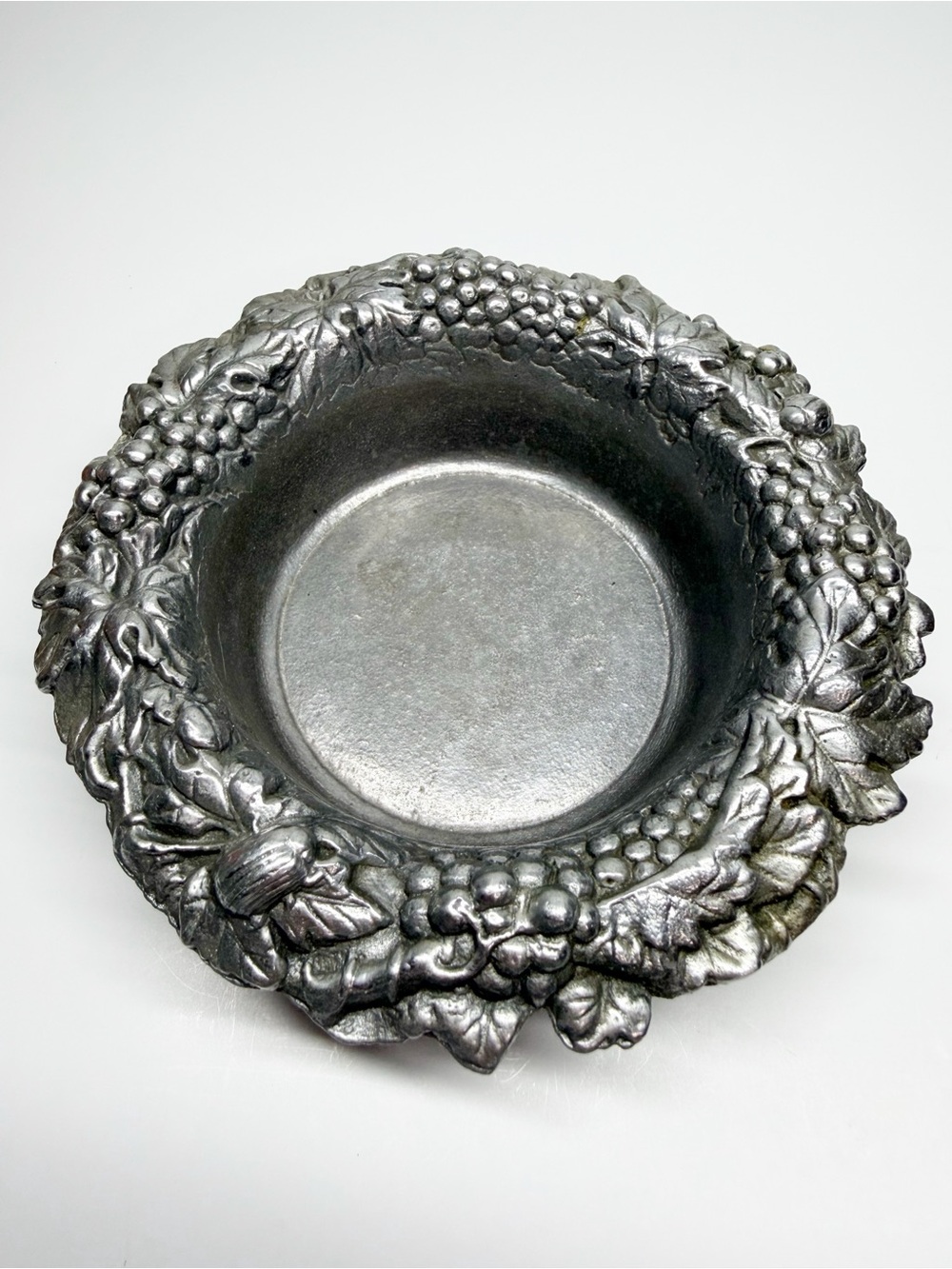 Vintage 80s Arthur Court Grapevine Aluminum Wine Bowl Caddy